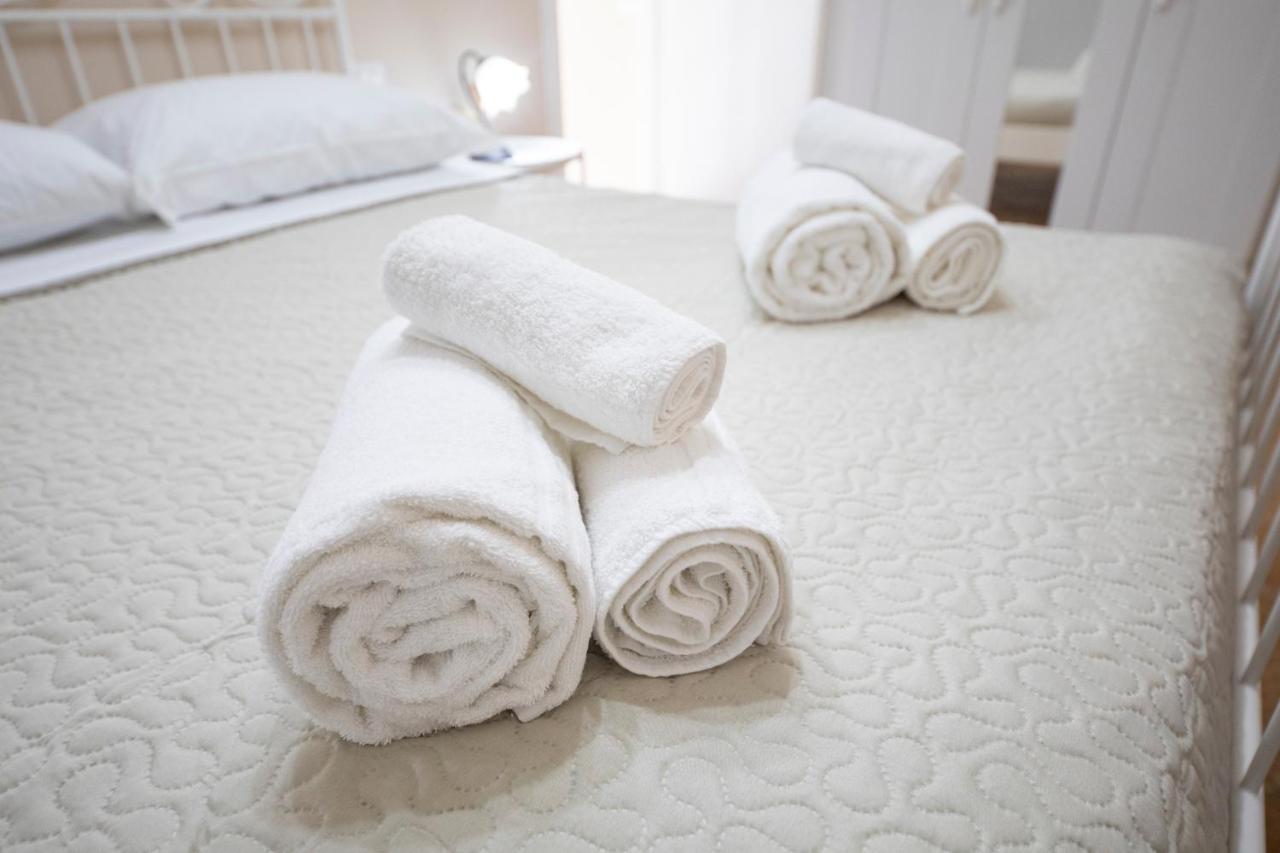 Casa Vacanze Villa Baronessa เชฟาลู ภายนอก รูปภาพ