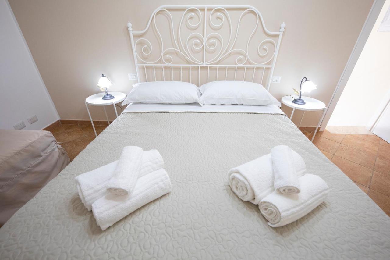 Casa Vacanze Villa Baronessa เชฟาลู ภายนอก รูปภาพ